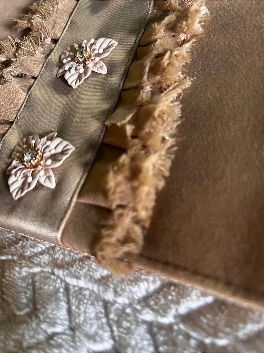 Shiraleah Chicago Camel Velvet Floral Clutch NWT - Picture 4 of 16